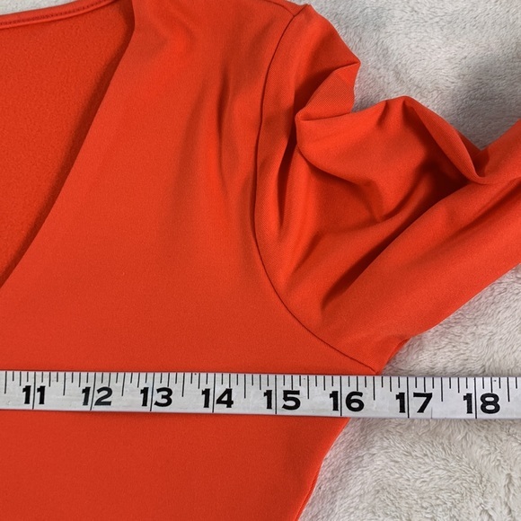 Scoop Neck Long Sleeve Crop Top - Picture 7 of 10